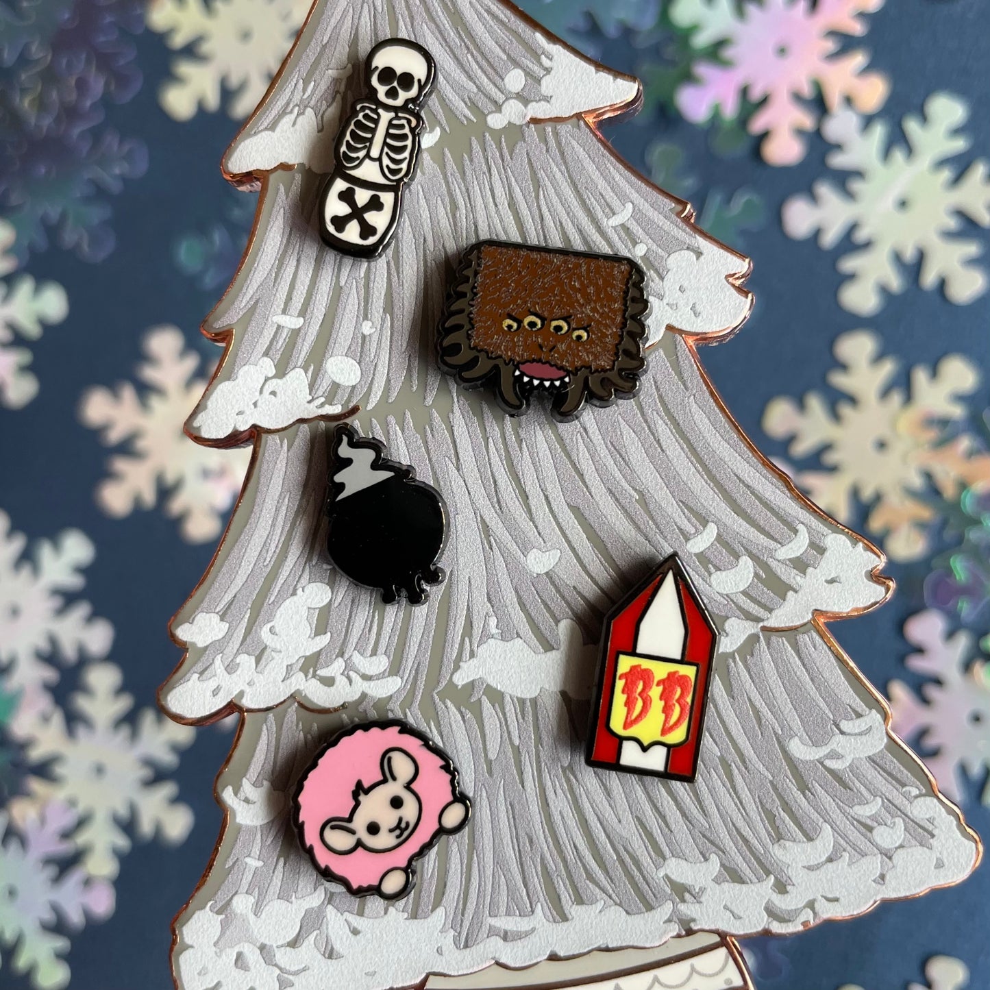 2022 Tree Ornament Pins and Magnets