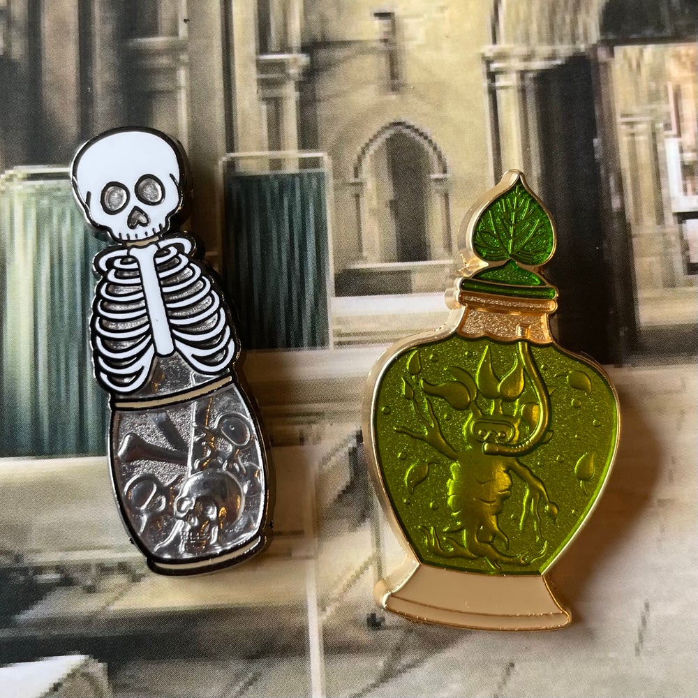 Bone Growing Potion Pin - Special WWW Edition